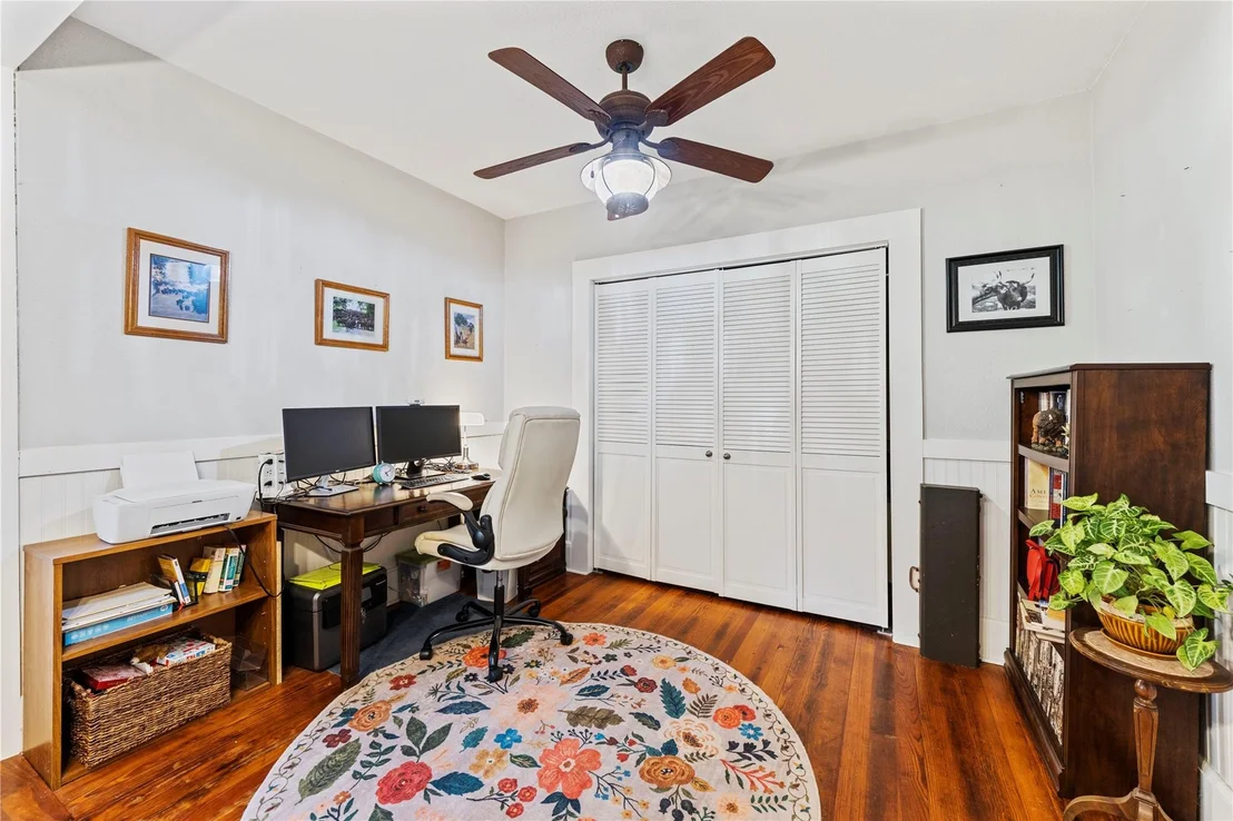Photo of 611 Sloan ST