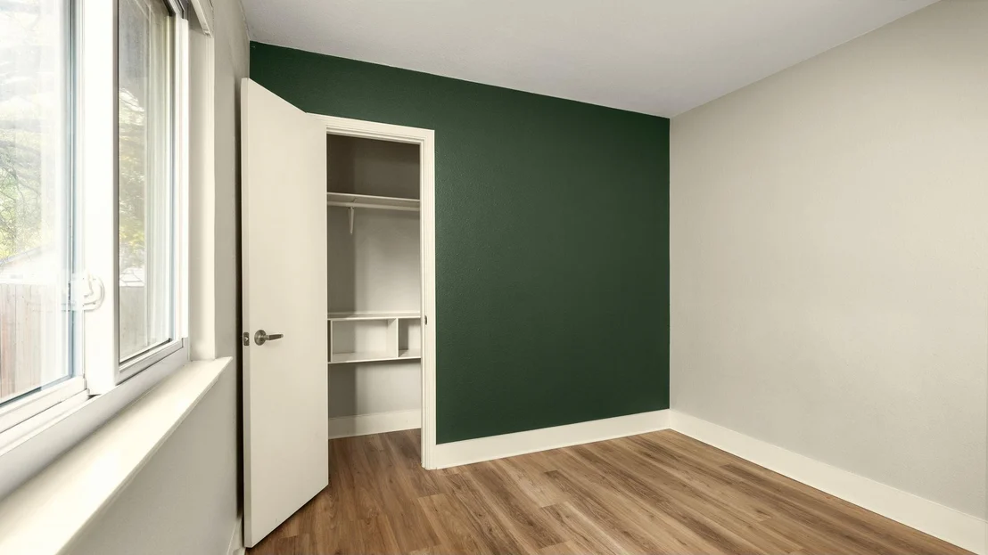 Photo of 720 Great Britain BLVD