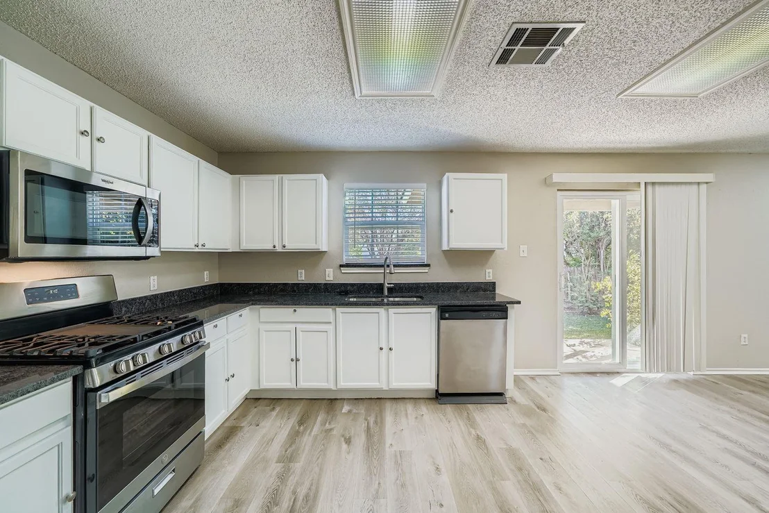 Photo of 2100 Coachlamp DR