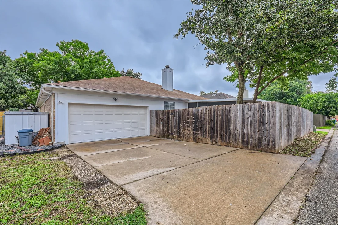 Photo of 1016 Thackeray LN