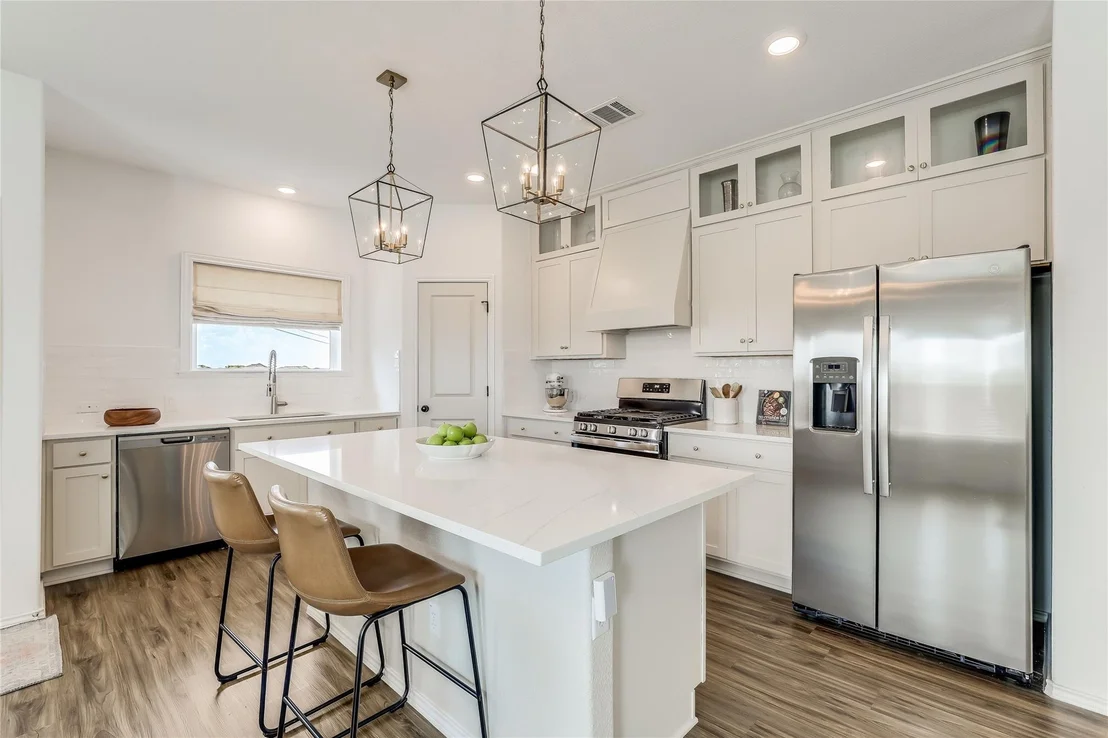 Photo of 1101 Bluewood BND