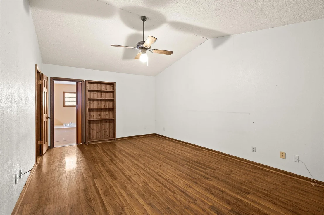 Photo of 708 Post Oak DR