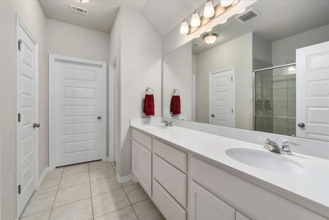 Photo of 5408 Vanner PATH