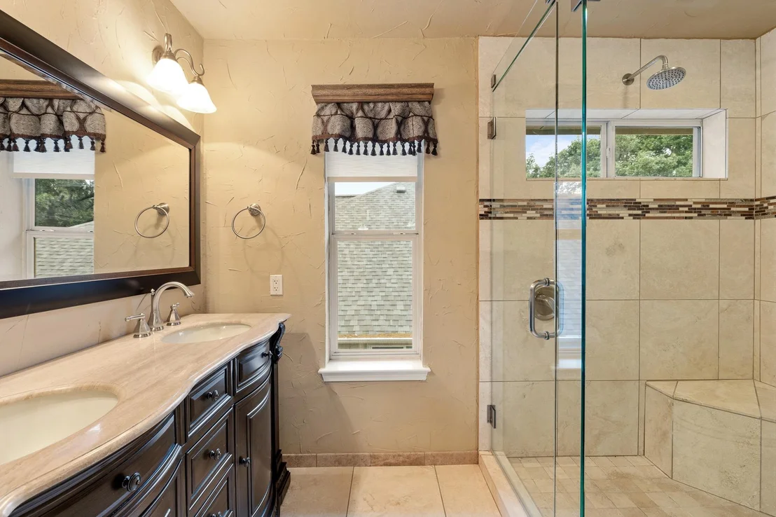 Photo of 905 Brighton Bend LN