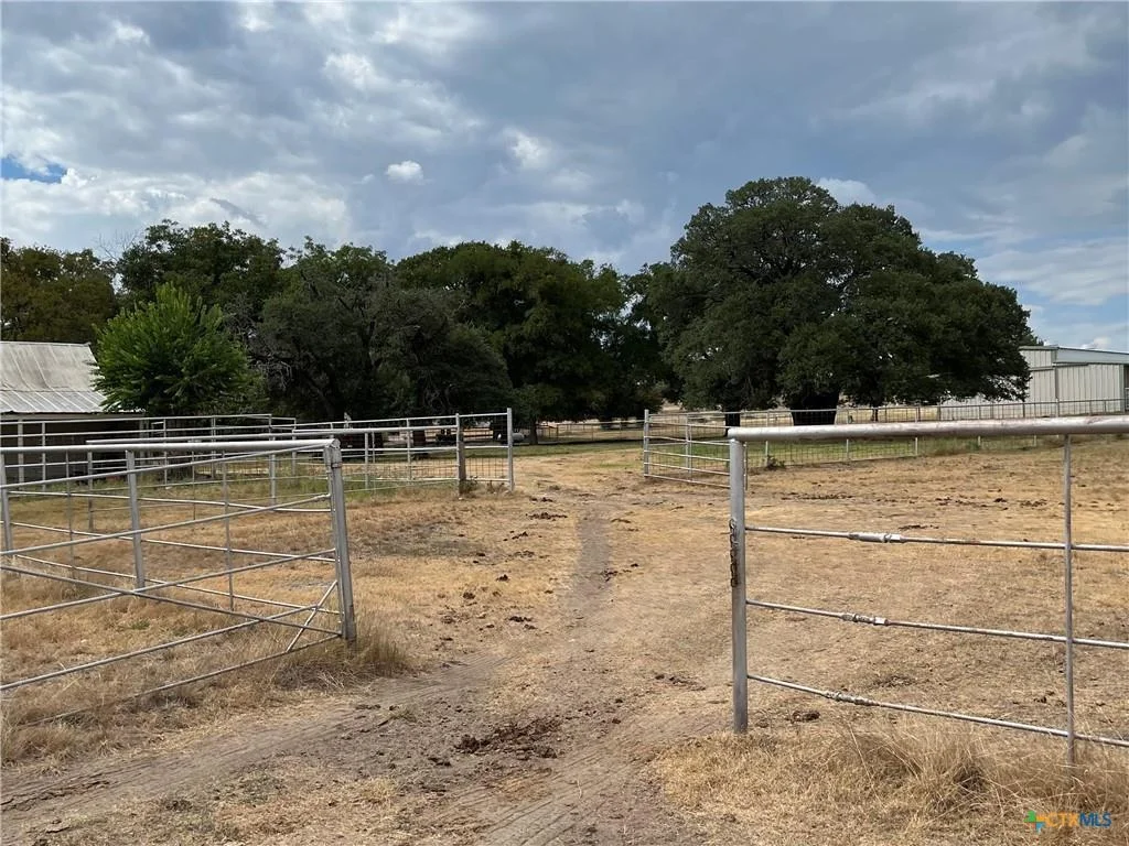Photo of 4009 N Highway 183