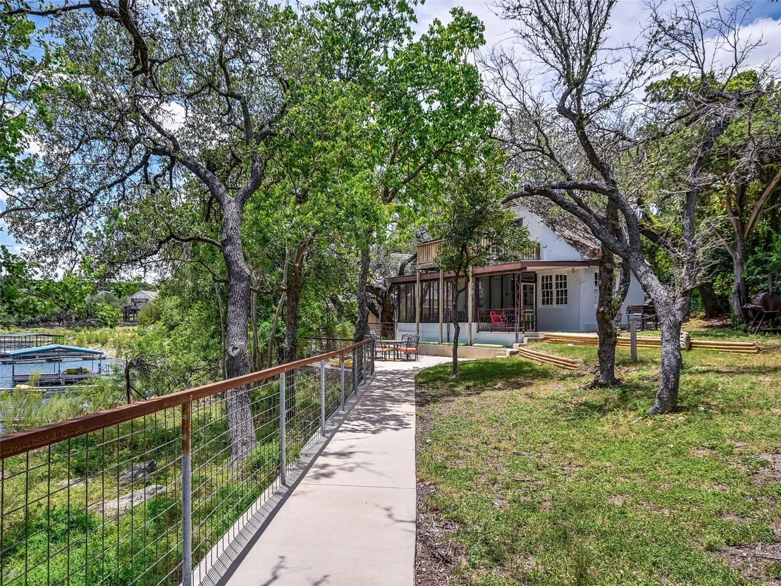 Photo of 16809 Hurst Creek CIR