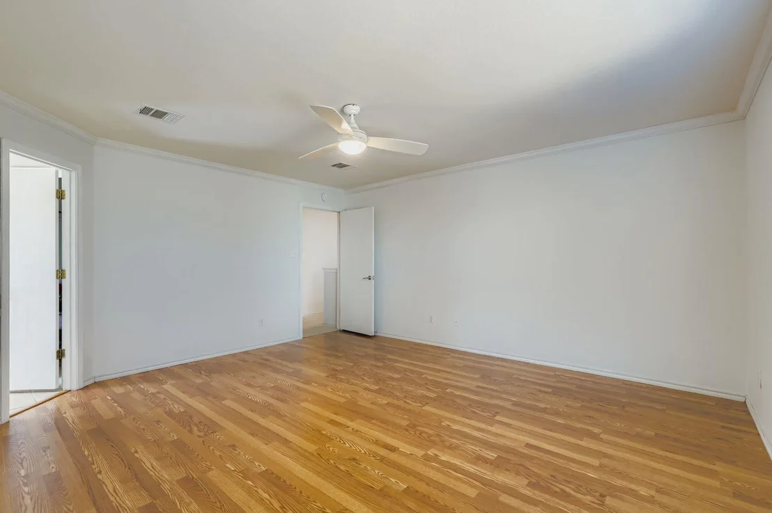 Photo of 411 Meadow Park DR