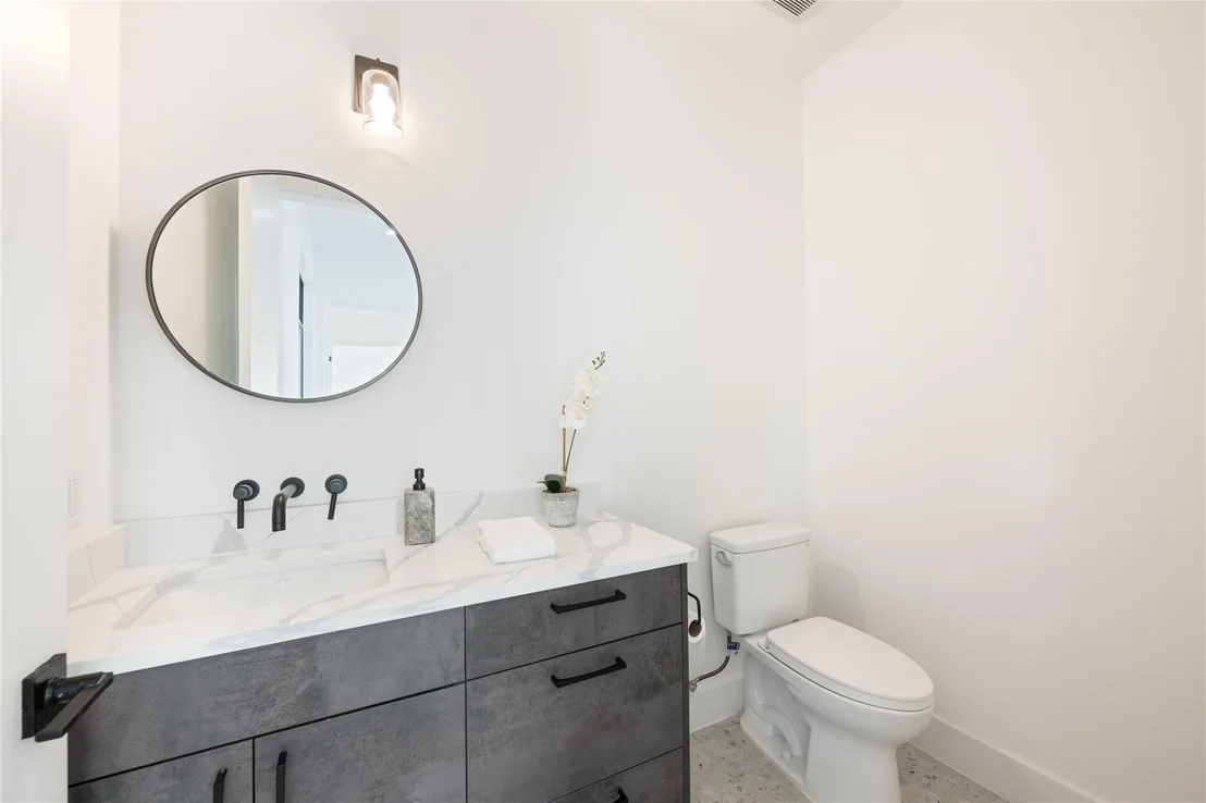 Photo of 1108 Castile RD