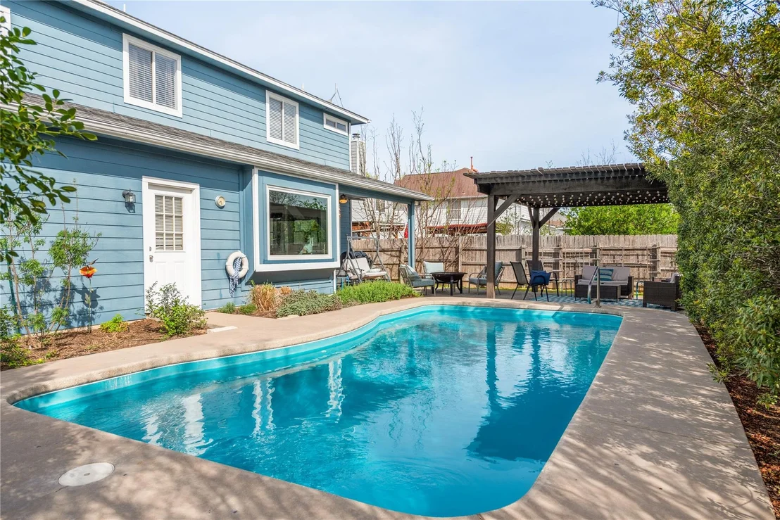 Photo of 261 Tobin DR