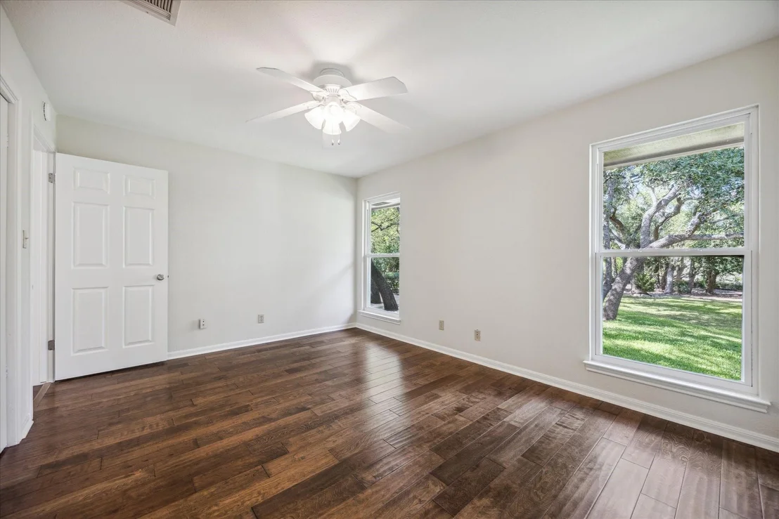 Photo of 1318 Lost Creek BLVD