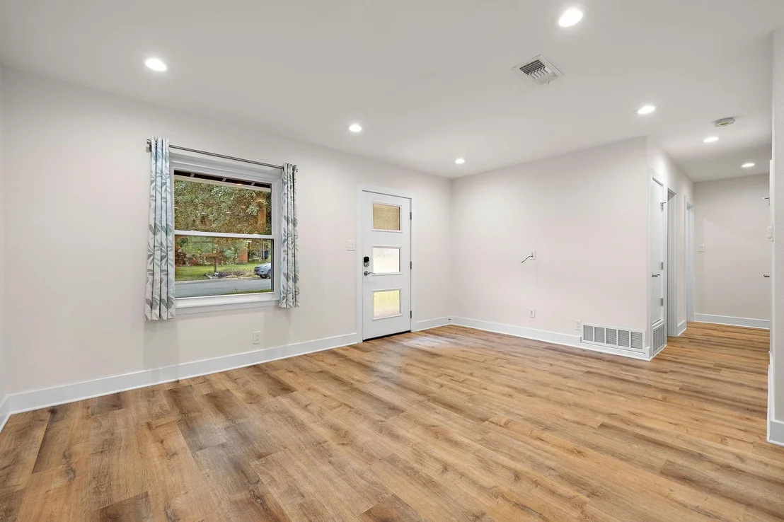 Photo of 1803 Forestglade DR