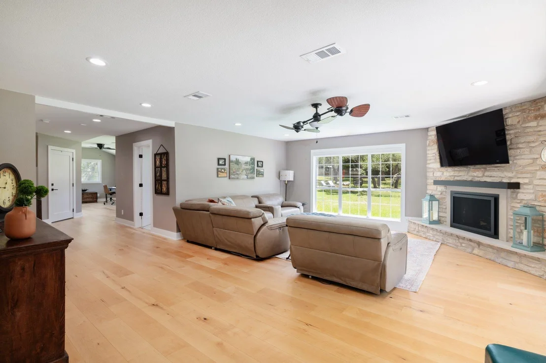 Photo of 10229 Oliver DR