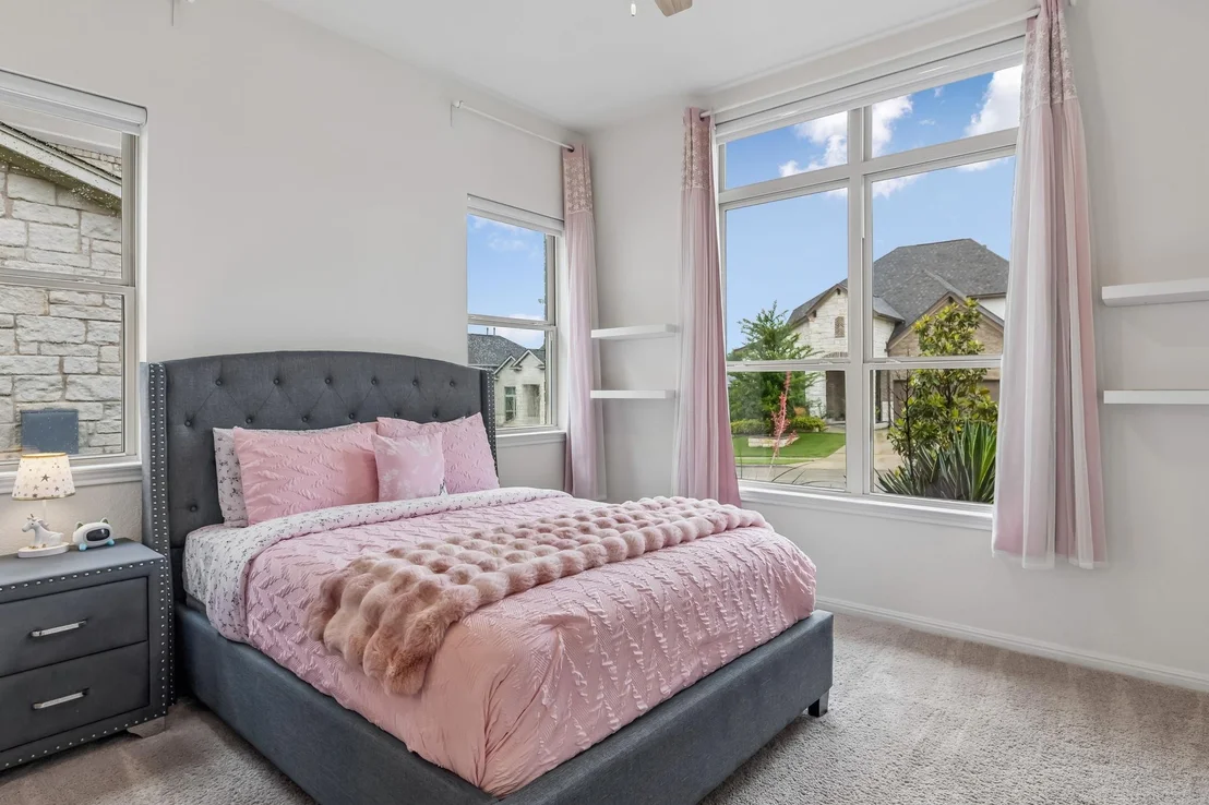 Photo of 2432 Soprano WAY