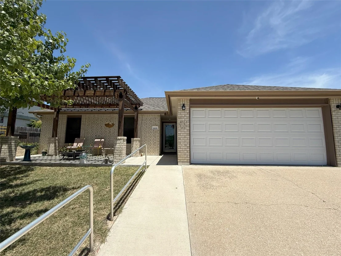 Photo of 1608 Mattie DR