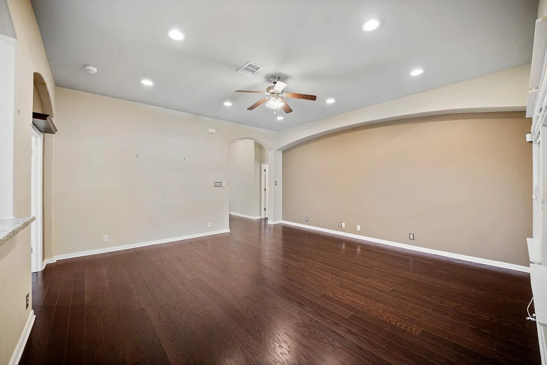 Photo of 1810 Discovery BLVD