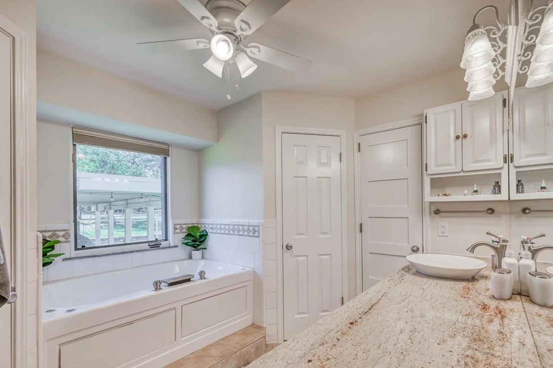 Photo of 507 N Beach DR