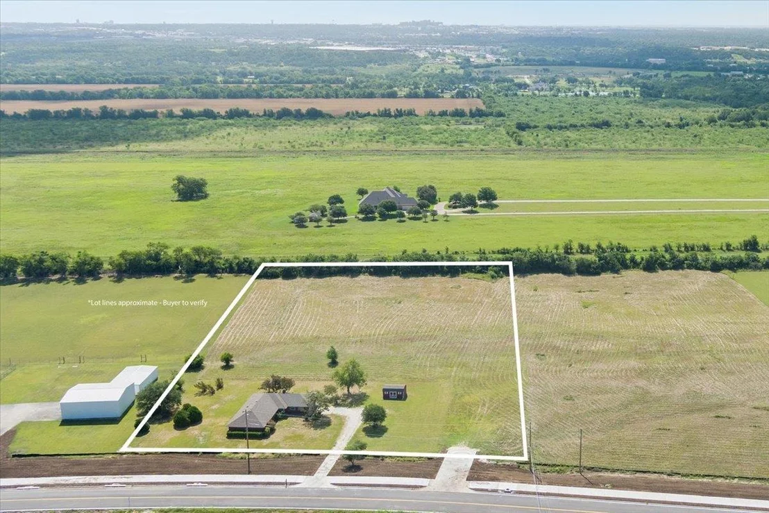 Photo of 2465 Old Waco RD
