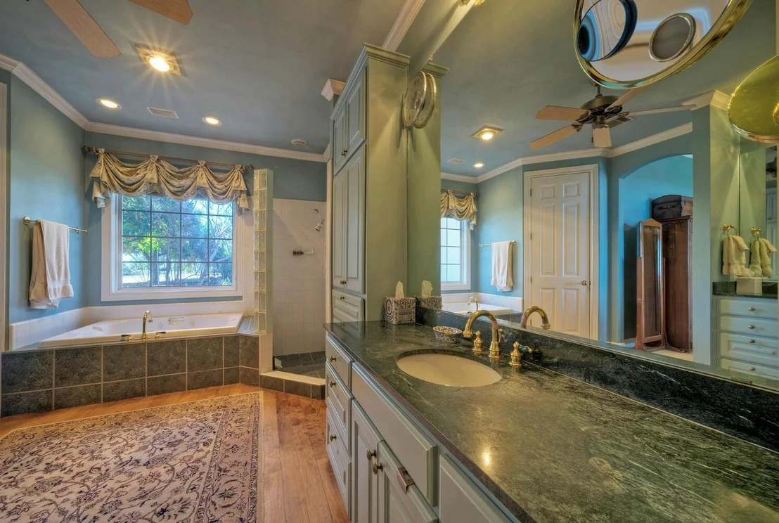 Photo of 9100 BELL MOUNTAIN DR