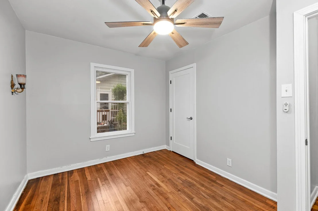 Photo of 1708 Payne Ave