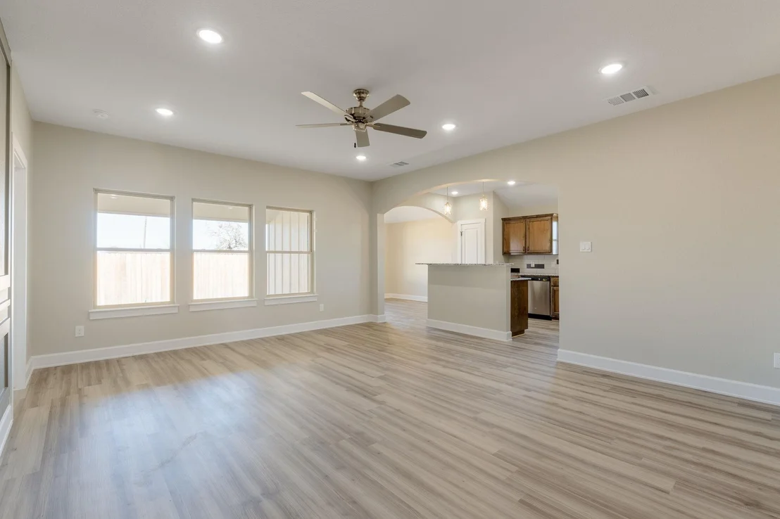Photo of 2123 Blackhawk LOOP
