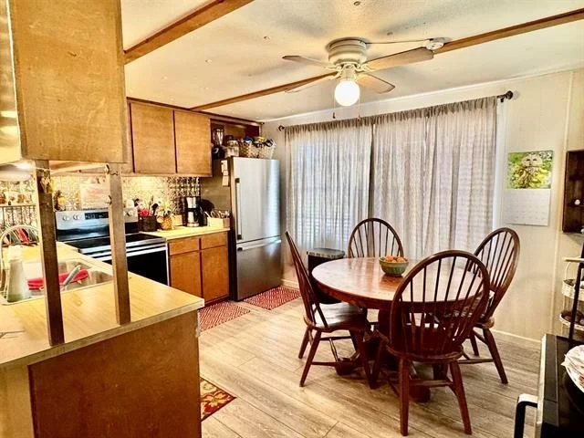 Photo of 289 Ballard ST