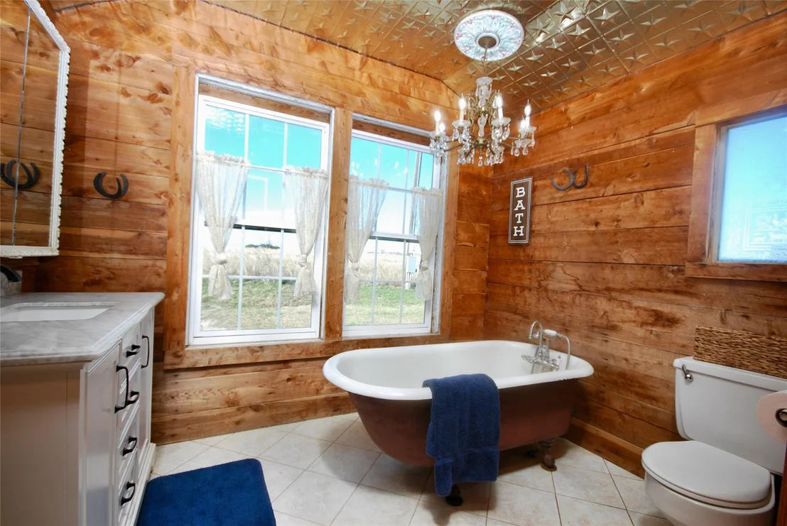 Photo of 4228 County Road 256
