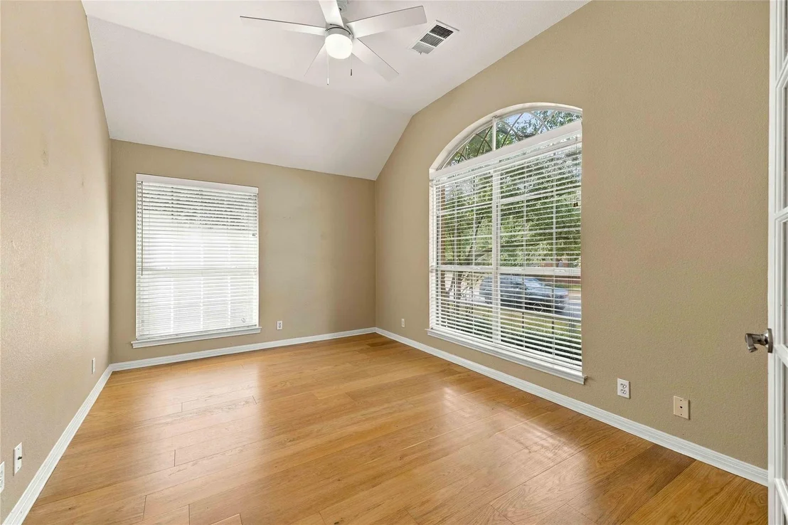 Photo of 10045 Planters Woods DR