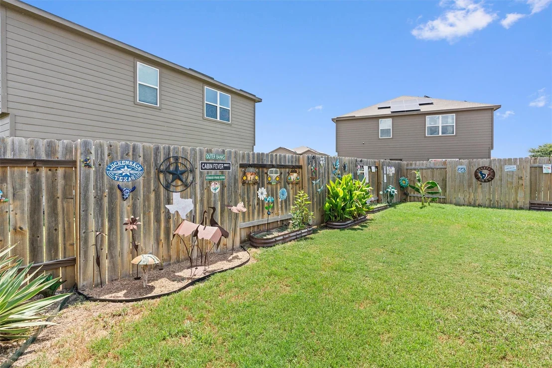 Photo of 212 Hyacinth WAY