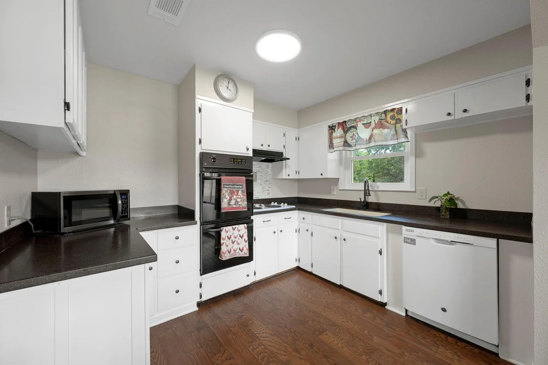 Photo of 14941 Cedar Valley RD