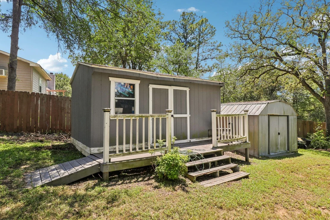 Photo of 241 Laura LN