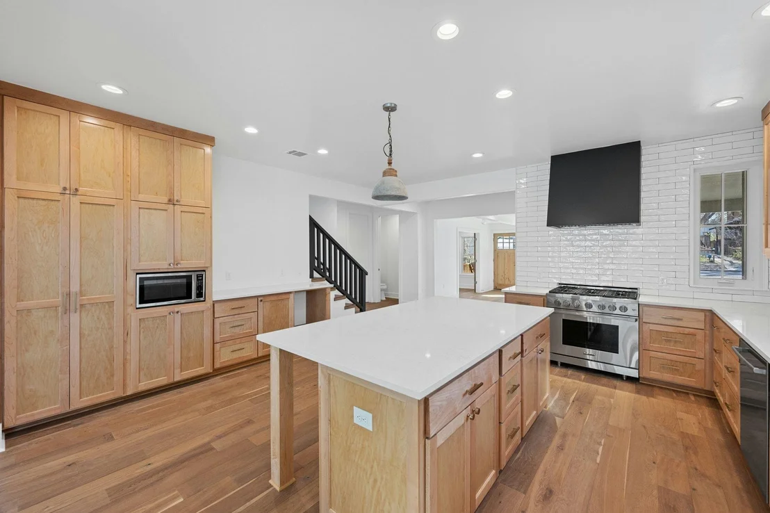 Photo of 4606 Evans Ave