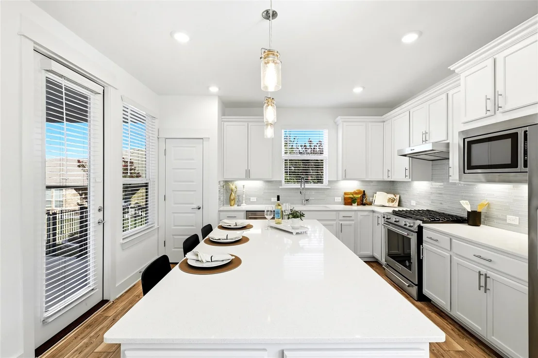 Photo of 702 Kitty Hawk RD