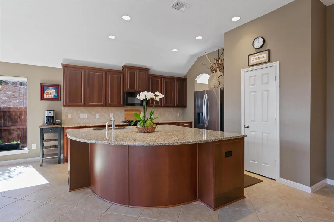 Photo of 2806 Prosperity