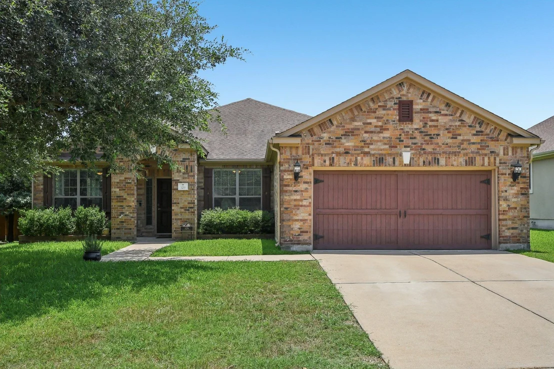 Photo of 329 Island Oak DR