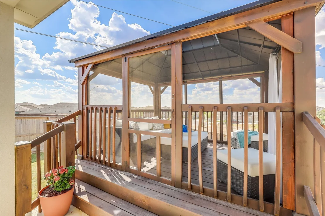 Photo of 1101 Bluewood BND