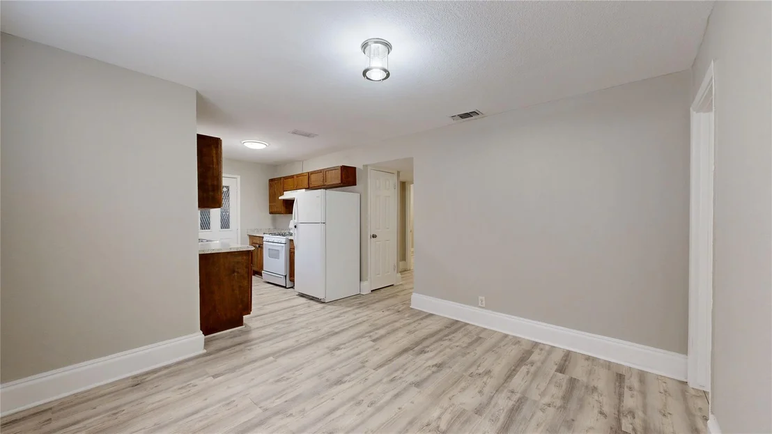 Photo of 1204 Cedar DR