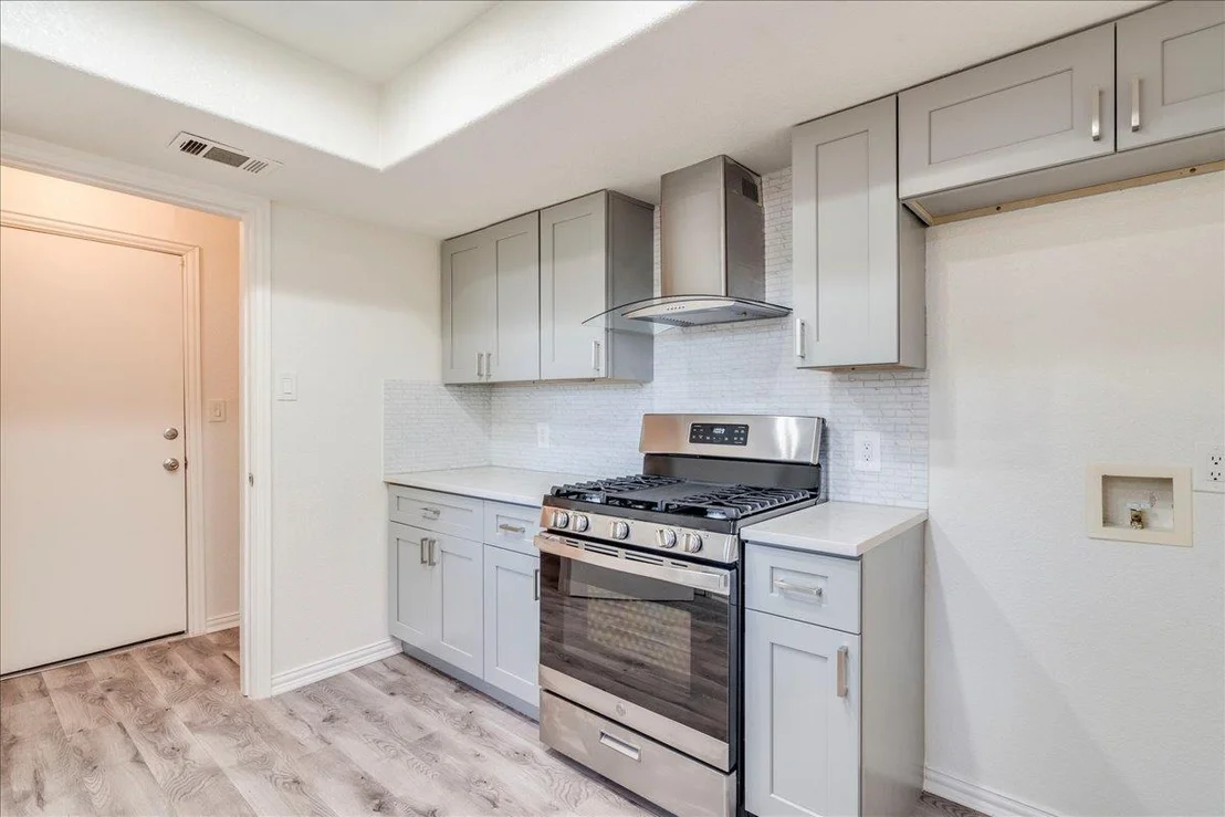 Photo of 706 WINDSOR RD