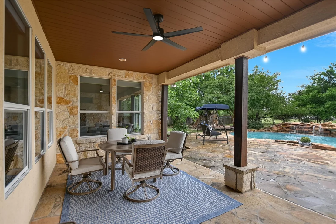 Photo of 112 Oak Plaza DR