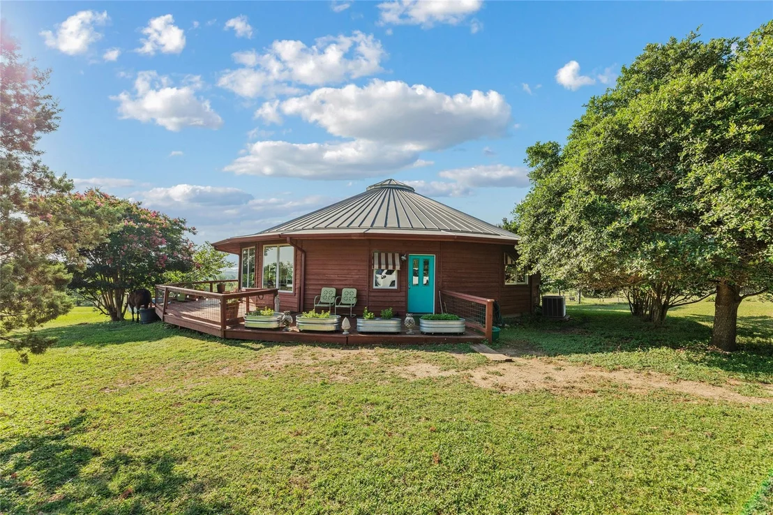 Photo of 15950 Decker Lake RD