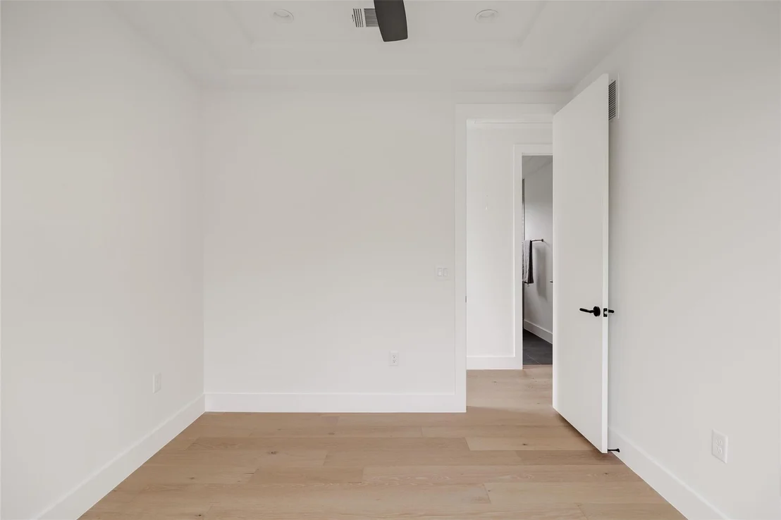 Photo of Unit 2 at 1180 Ridgeway DR