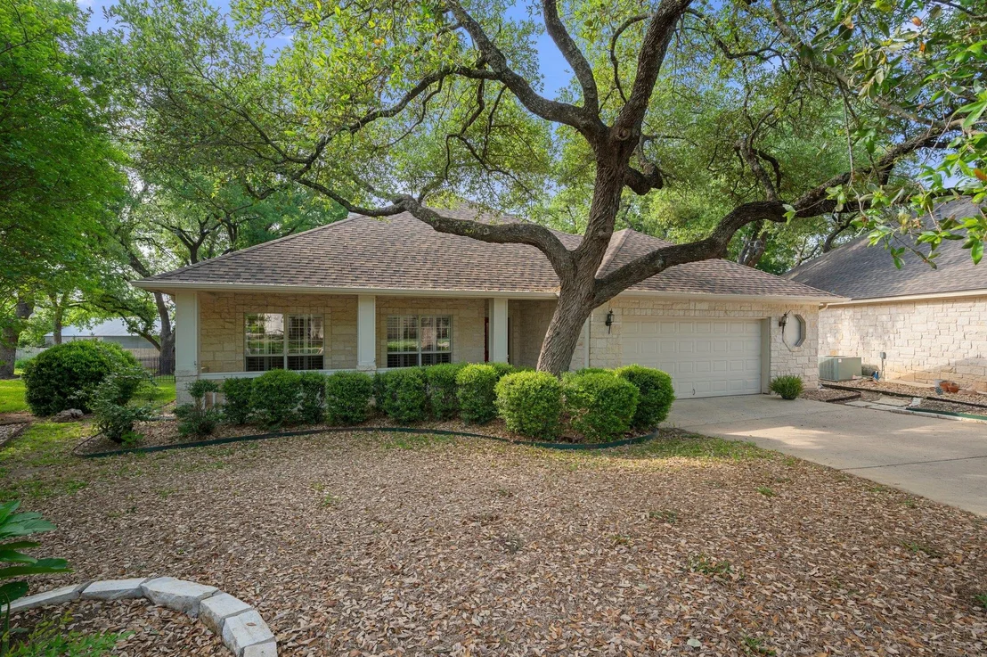 Photo of 106 Brazos DR