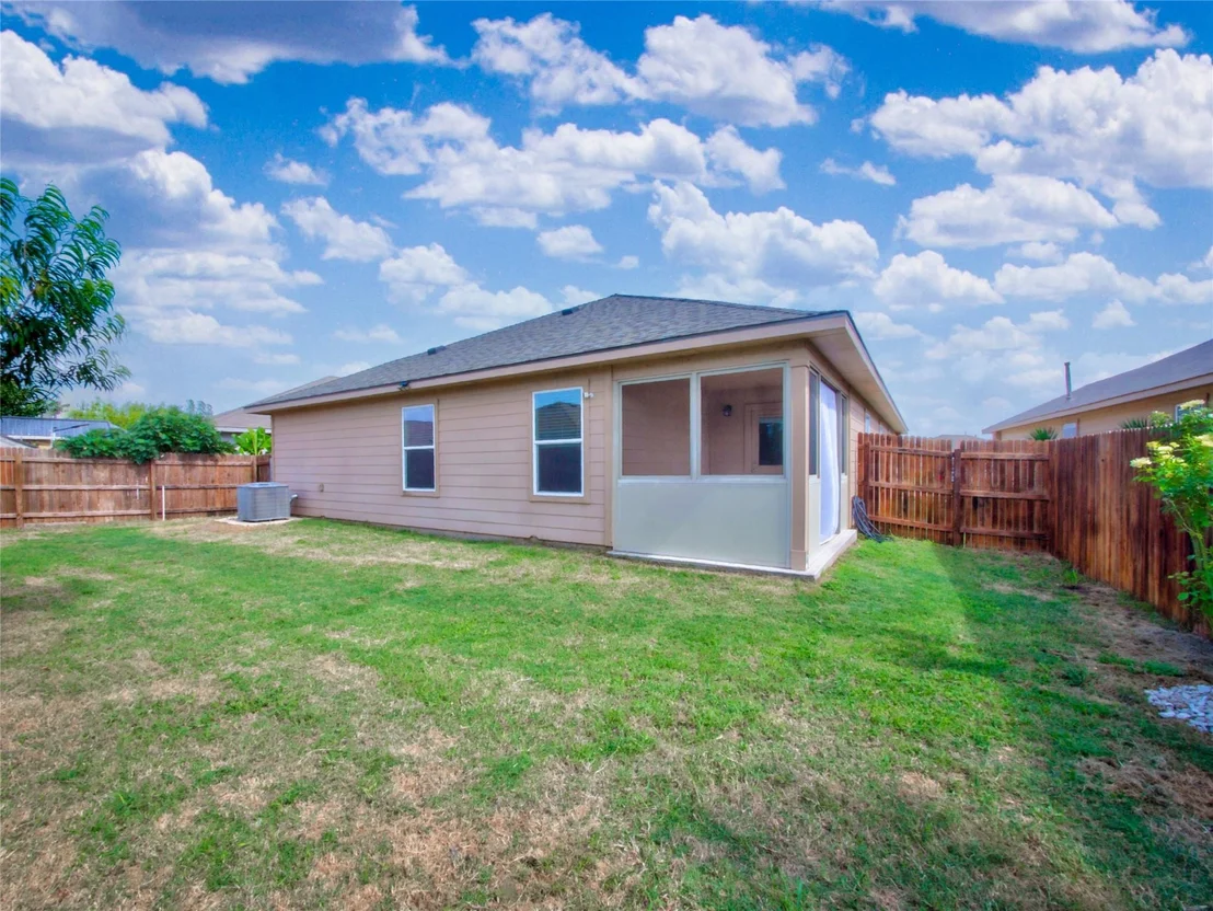 Photo of 15001 Custis LN