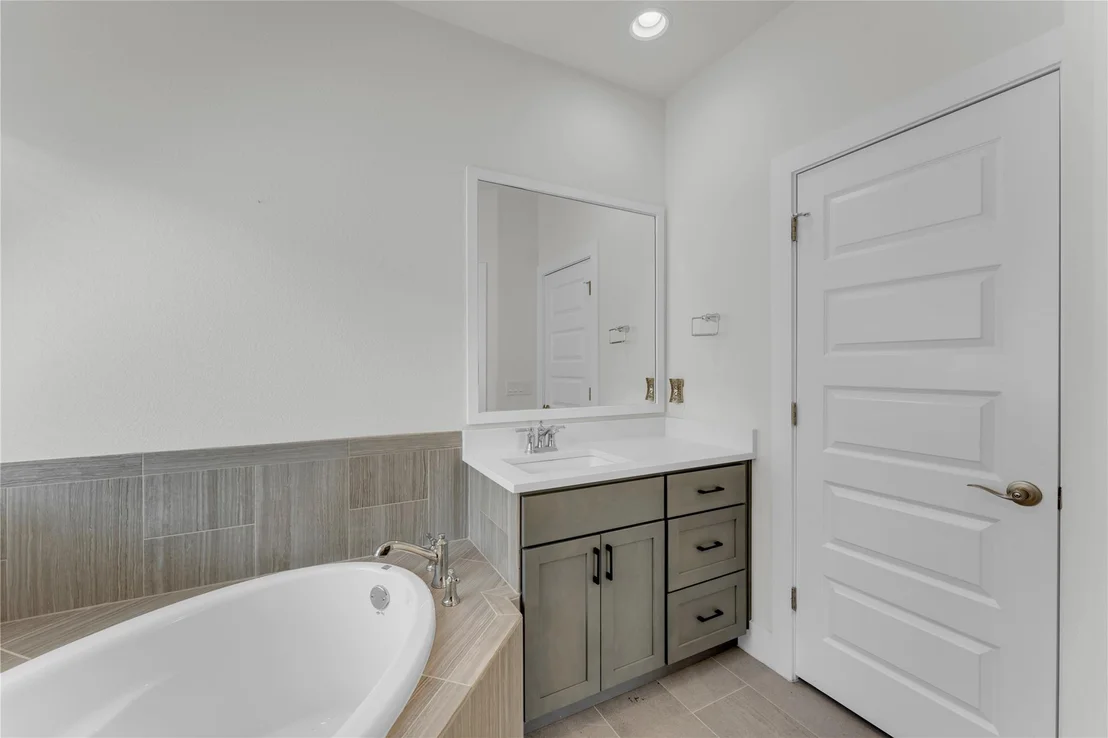 Photo of 449 Dove TRL