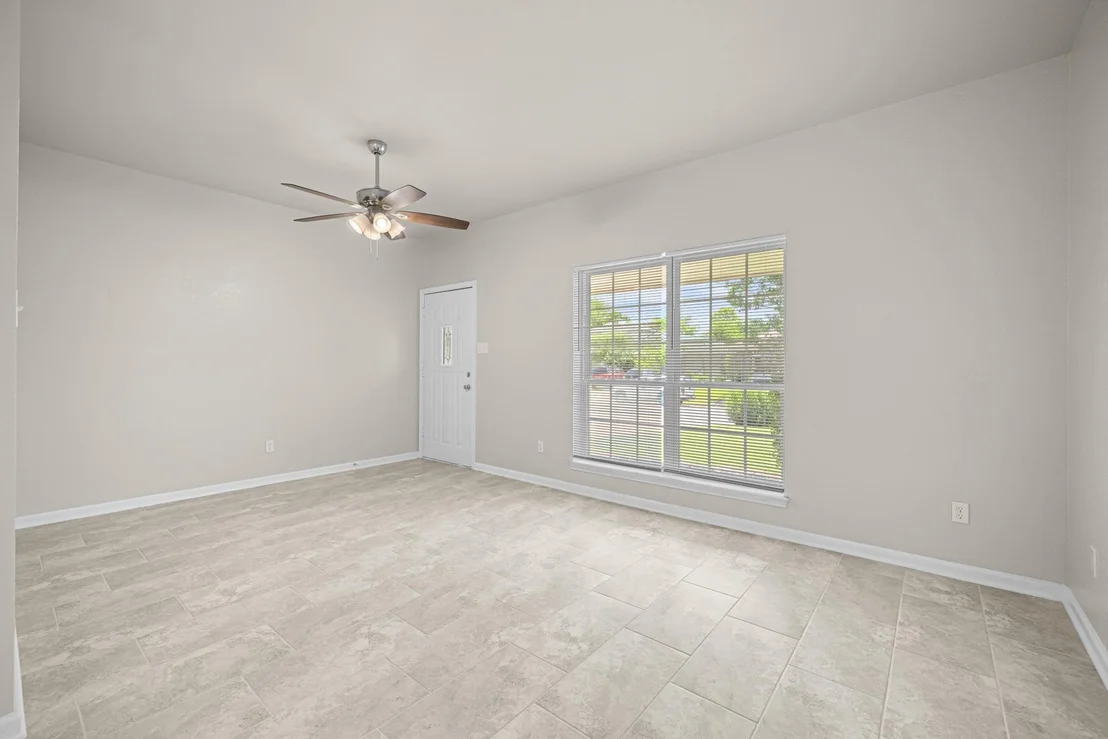 Photo of 837 Eagles WAY