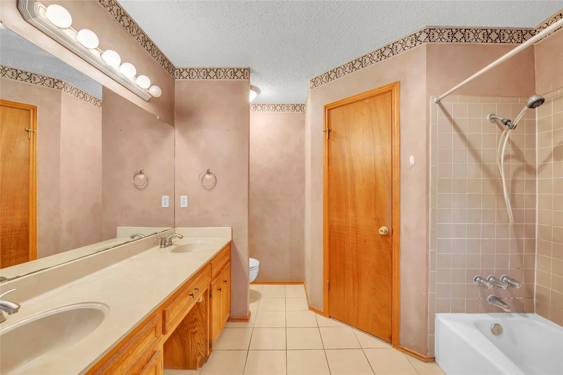 Photo of 209 Lenz ST
