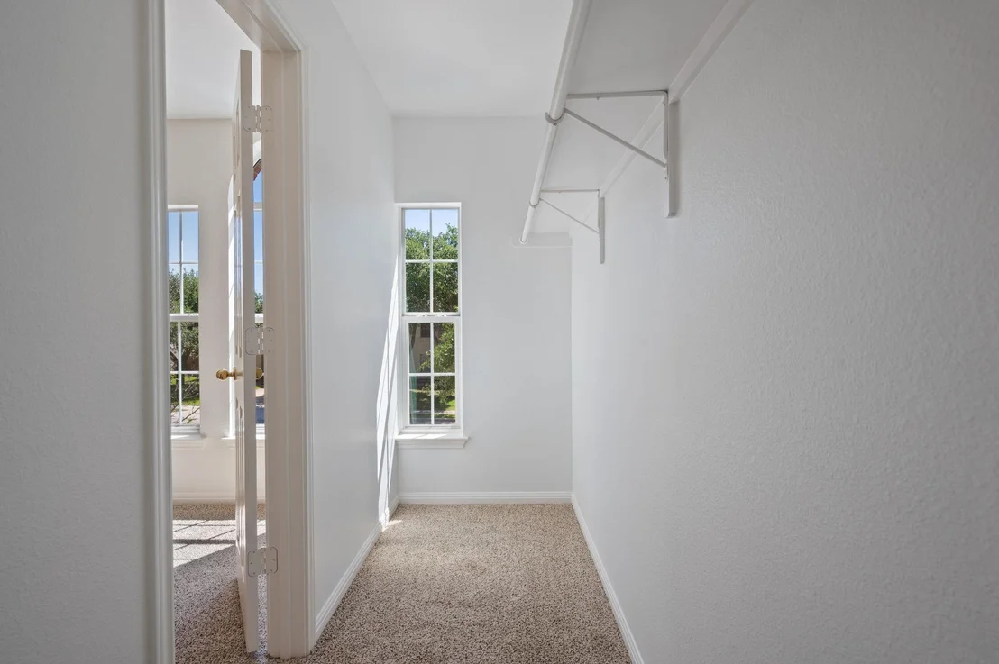 Photo of 1532 Lorson LOOP