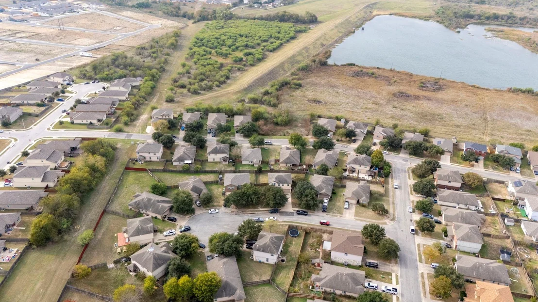 Photo of 136 Regent CV