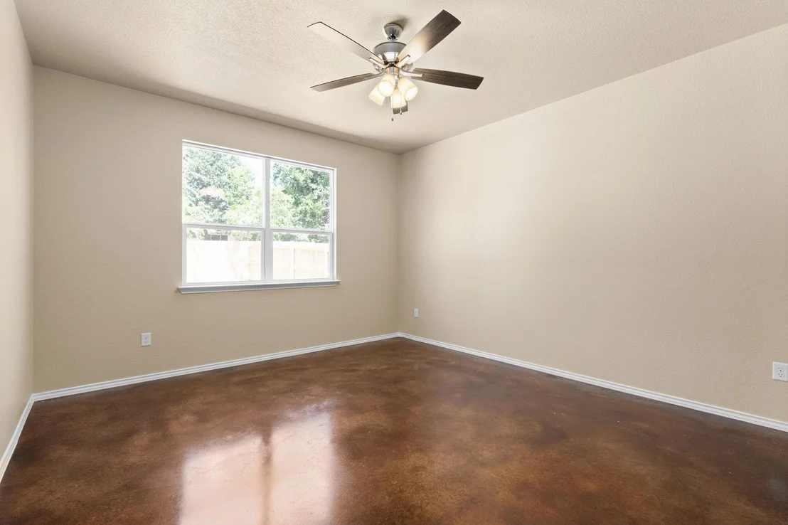 Photo of 1348 Lindsey DR