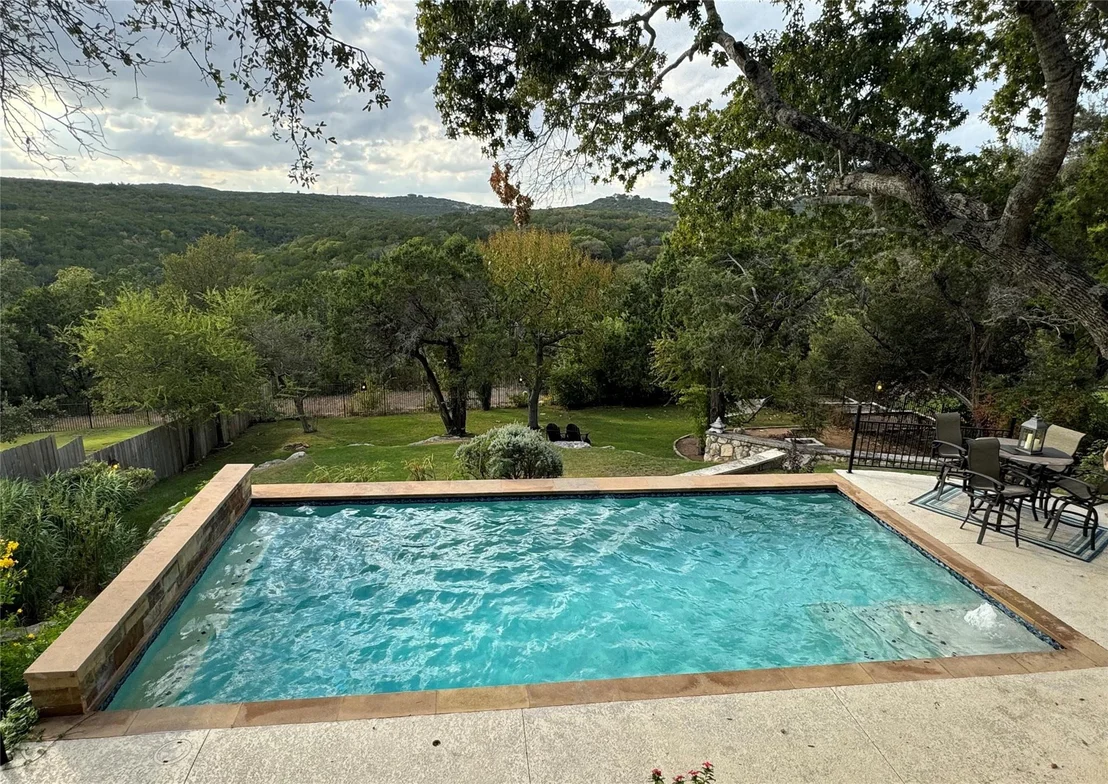 Photo of 4100 Love Bird LN