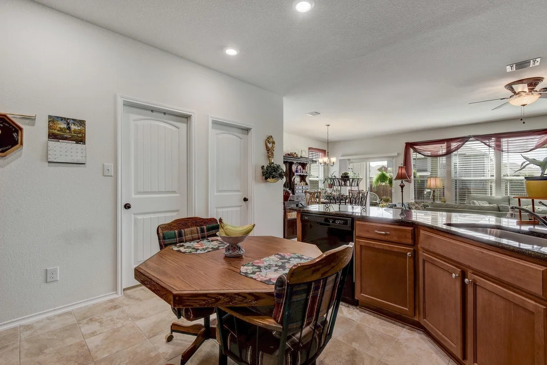 Photo of 335 Alamosa DR